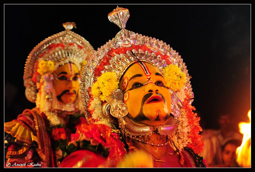Bhoota Kola-Bhootha Aradhane-fiery folk art of coastal Karnataka performer look

