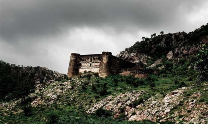 Haunted places in India, Bhangarh Fort, Rajasthan