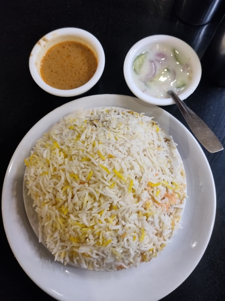 Image of chicken biriyani from Bombay Lucky Restaurant 