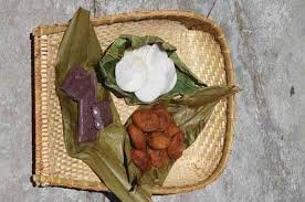 some traditional cuisines of Meghalaya like Pu Sla (Rice cake steamed in a leaf),Pu Maloi (Steamed rice cake).