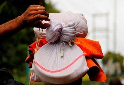 Devotees carrying offerings for lord Ayyappa