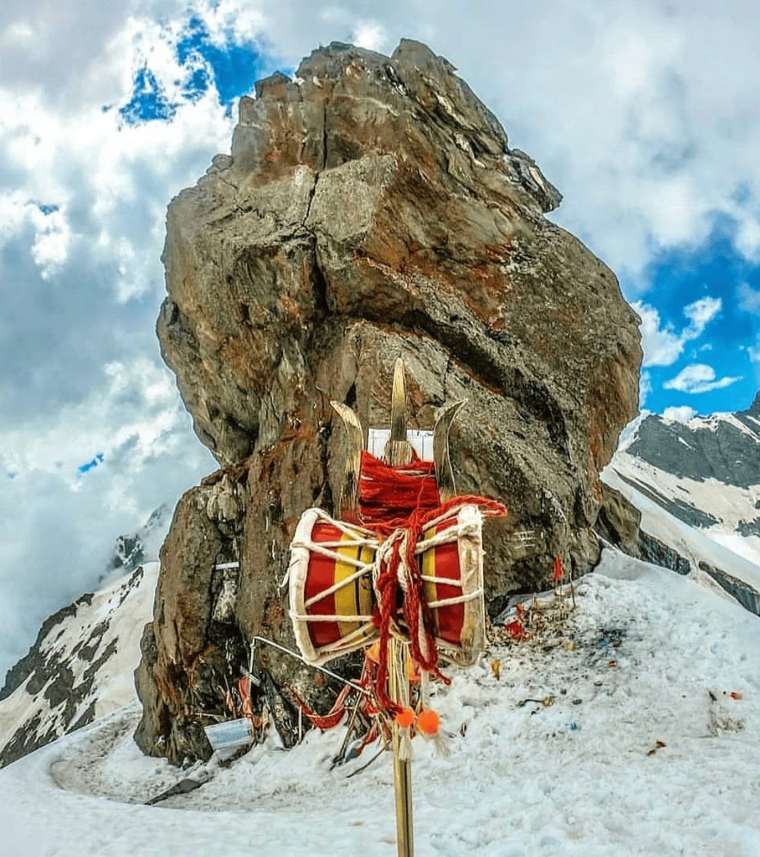 Srikhand mahadev Shivling.