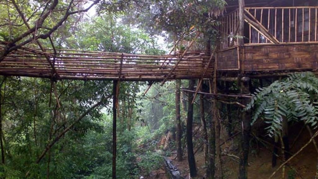 Sky view platform in Mawlynnong overlooking Bangladesh plains

